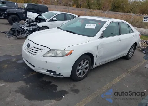 2007 Toyota Camry Le V6 z USA, uszkodzony, nr VIN 4T1BK46K77U502313